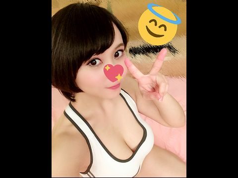 1103513 【個人撮影】爆乳エステティシャン あきほちゃん 24歳 のド迫力Ｈカップをオイルまみれで逆マッサージ！軟乳とマンコをトロットロにしてオチンポ懇願イキまくり中出しＳＥＸ！。海报剧照